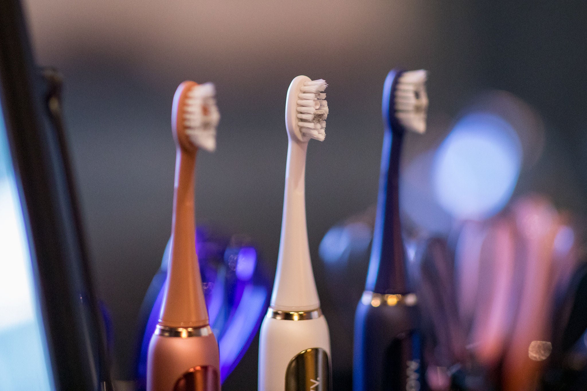 Attachment brushes